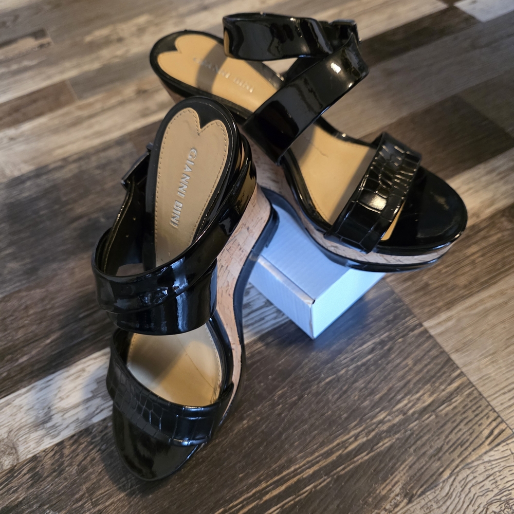 Gianni Bini Black Women's Platform Sandals
